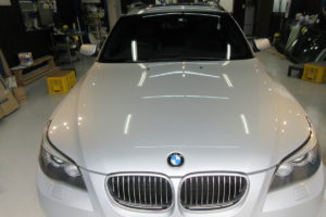 BMW 5シリーズE61ツーリング　OEM フロントガラス交換