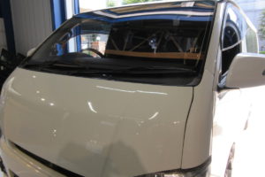トヨタ ハイエース200系　フロントガラス交換COATTECT