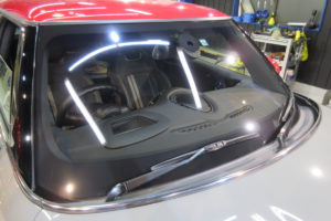 BMW ミニ 3D　フロントガラス交換COATTECT