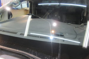 トヨタ ヴェルファイア20　コートテクト熱反射フロントガラス交換