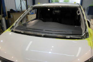 トヨタ ヴェルファイア20　コートテクト熱反射フロントガラス交換