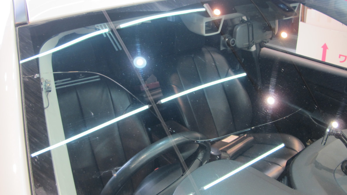 スバルの激安フロントガラス交換専門店 夜間作業も承ります 代車無料 埼玉県草加市 Bao